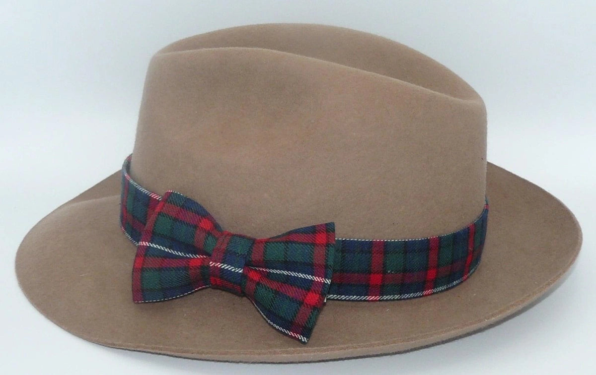 Composez votre ruban de chapeau PapHat en tartan rouge et vert