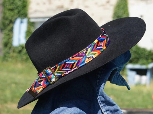 Ruban de chapeau ethnique PapHat Light "Gros Grain 6" sur un stetson country