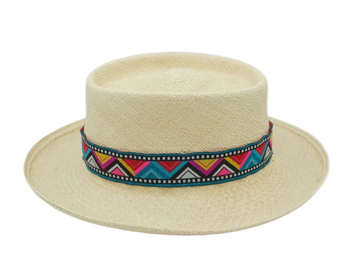 Ruban de chapeau ethnique PapHat Light "Gros Grain 8" sur un panama