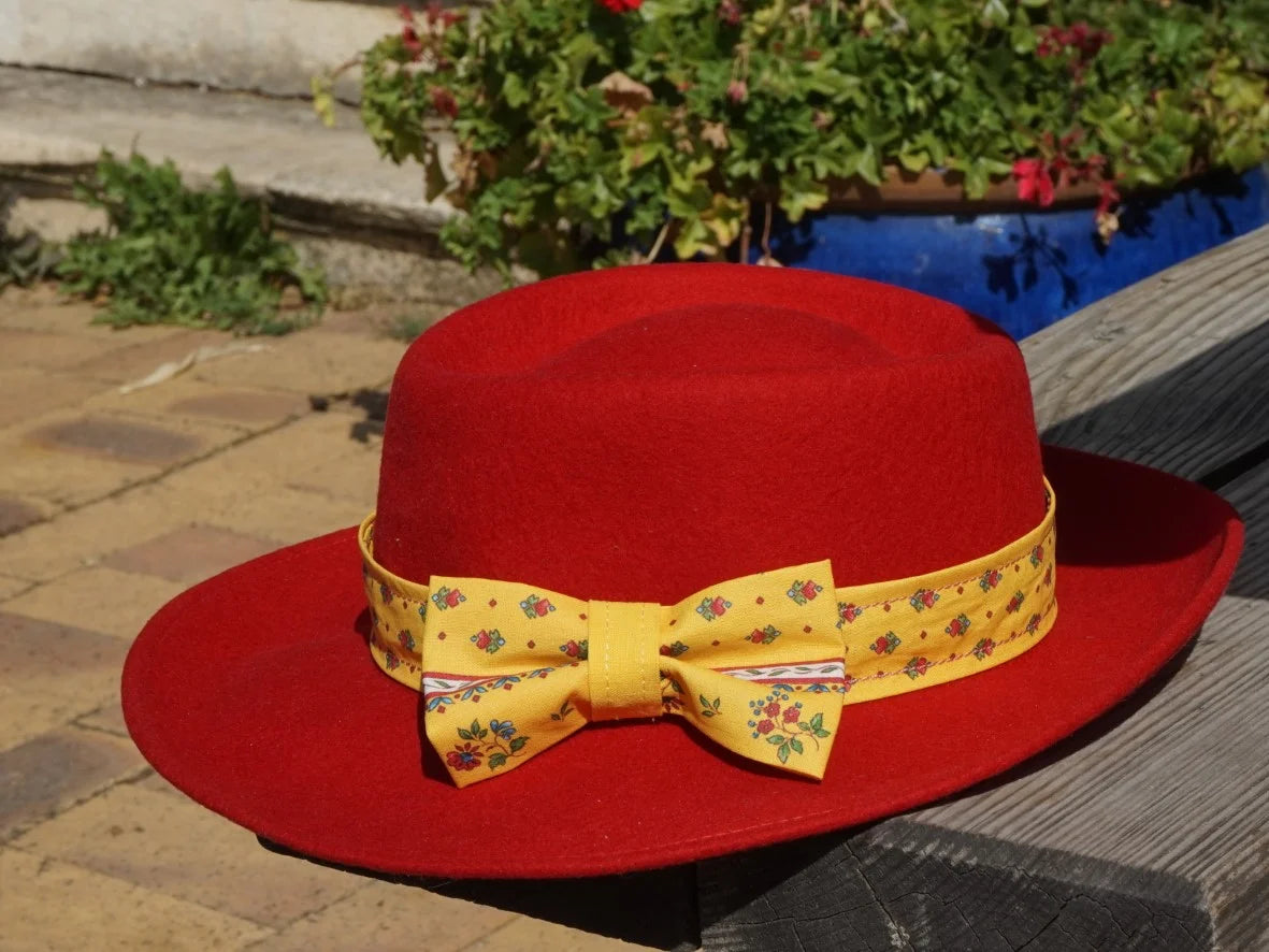 Ruban de chapeau PapHat Ethnique Provencesur fédora rouge