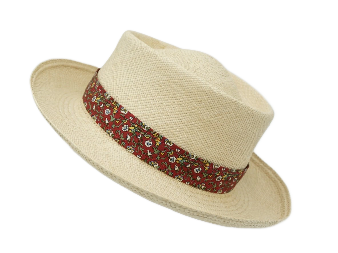 Ruban de chapeau PapHat Light "Simple & Elegant" en soie fleurie sur un panama