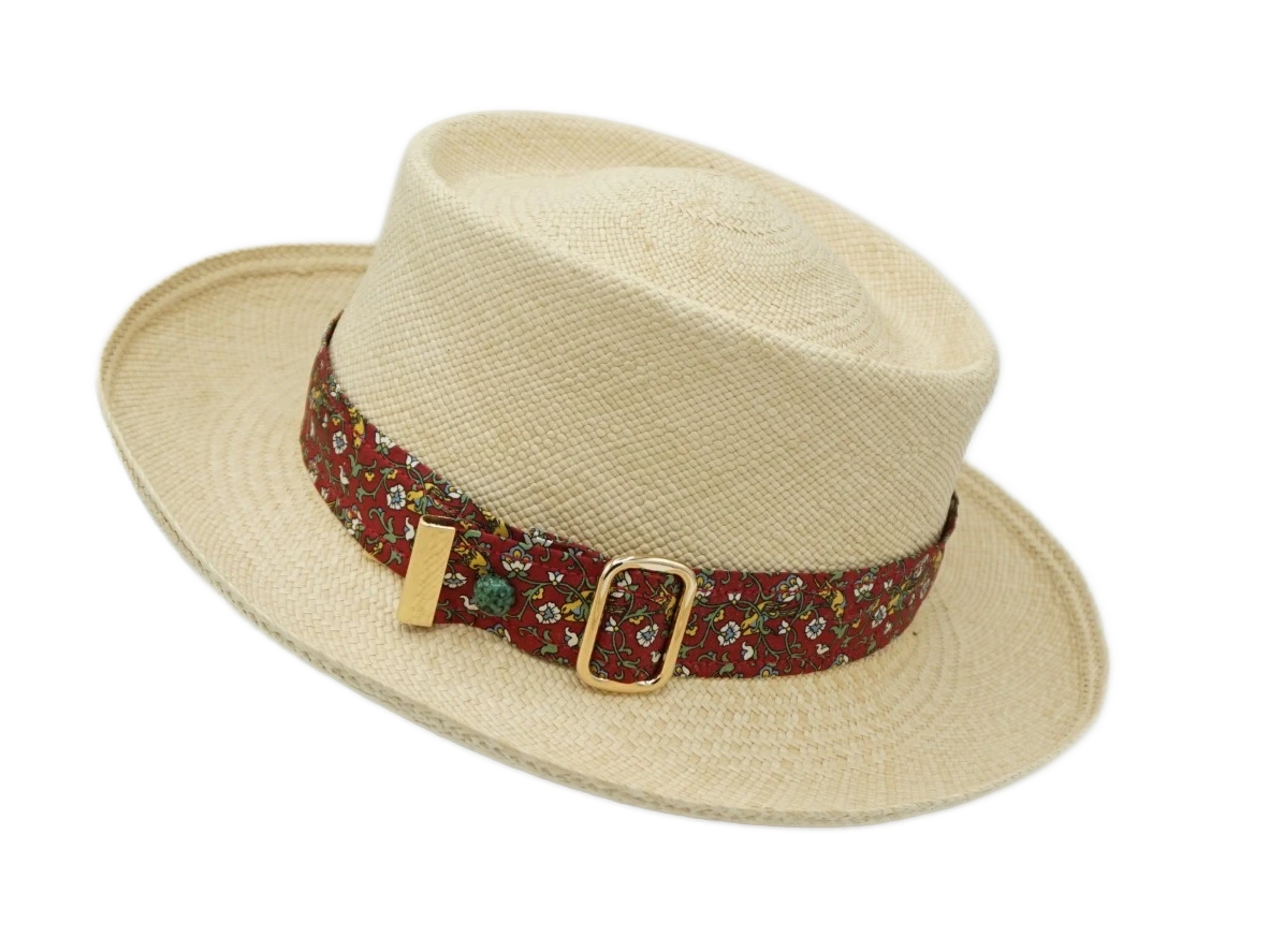 Ruban de chapeau PapHat Light "Simple & Elegant" en soie fleurie sur un panama et sa boucle ajustable